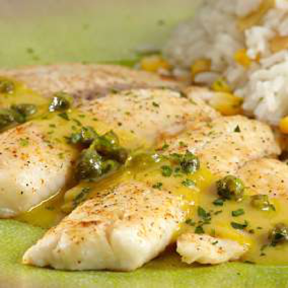 Tilapia en salsa de mostaza con arroz